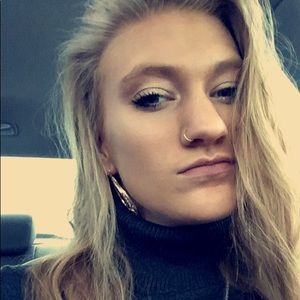 Meet your Posher, Breanne